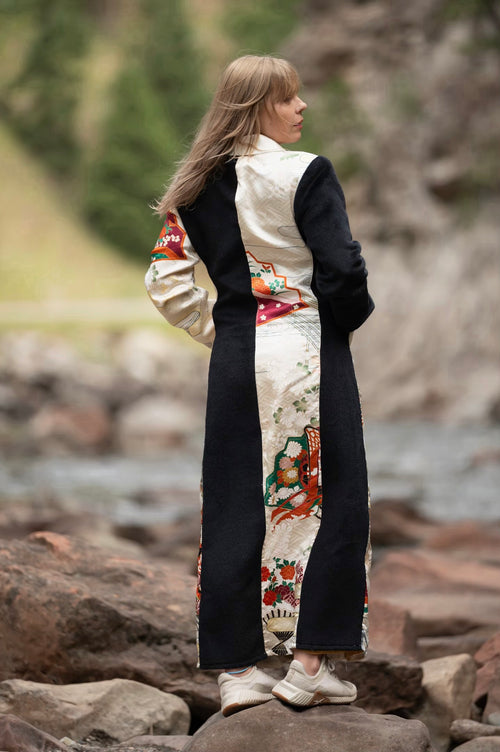Akari - The Acension Coat