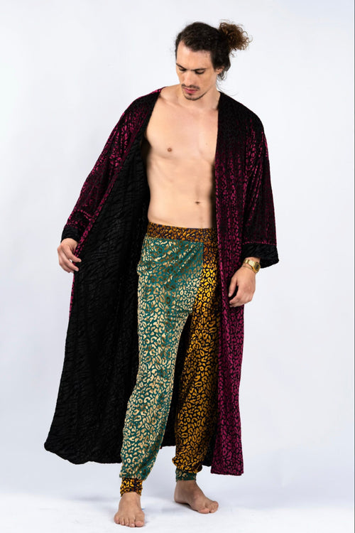 Animal print joggers, animal print set, cheetah print set, Animalia Robe, Duster, Kimono, festival kimono, festival robe, leopard print kimono, leopard print robe, reversible robe, velvet robe, velvet kimono, burnout velvet robe, burnout velvet duster, festival outfit