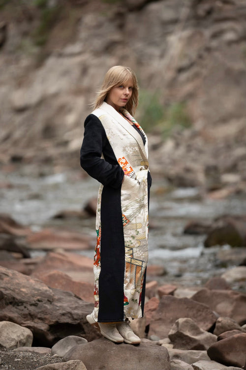 Akari - The Acension Coat