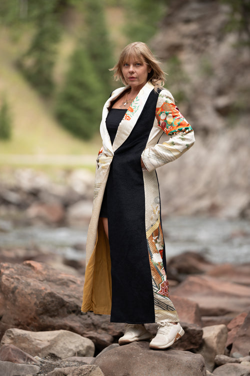 Akari - The Acension Coat